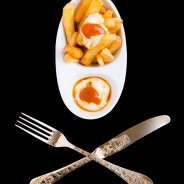 Las-Bravas-con-romesco-picante